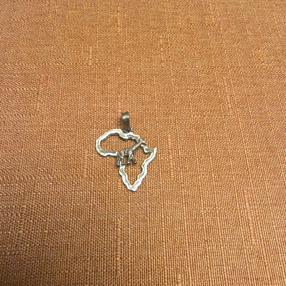 925 Silver Pendant of Africa with Giraffe Pendant for Necklace